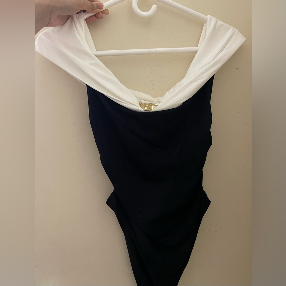 ✨New✨ Zara Black & White Off-Shoulder One-Piece Bodysuit with Gold Buckle Design